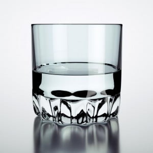 Verre et liquide: un rendu de l'ancienne technique avec le moteur actuel (1.5)