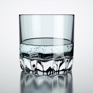 Verre et liquide: un rendu avec des bulles